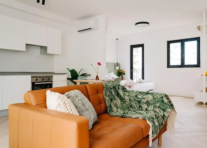 Mainstreet Designer 5 Sliema